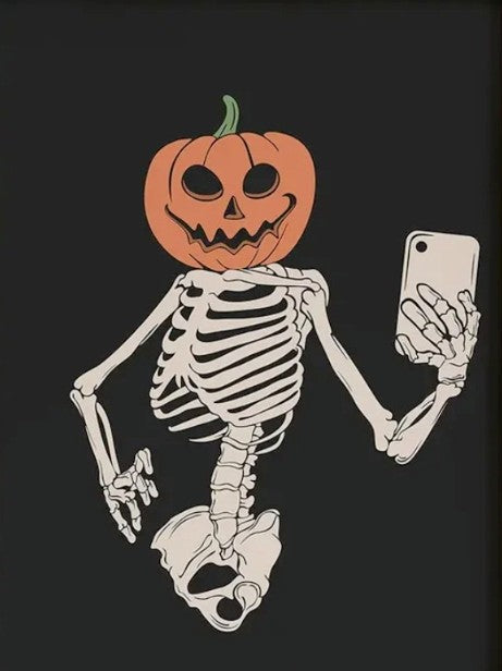 Le Selfie du Squelette Citrouille : Halloween Connecté et Macabre